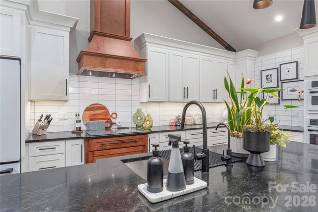 28 Garren View Drive, Fairview, NC 28730