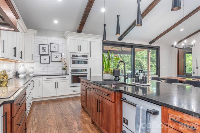 28 Garren View Drive, Fairview, NC 28730