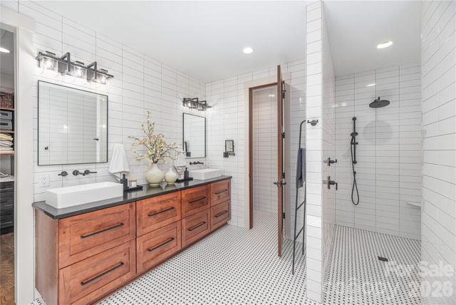 28 Garren View Drive, Fairview, NC 28730