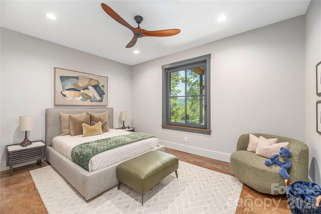 28 Garren View Drive, Fairview, NC 28730