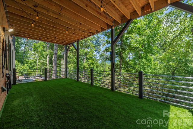 28 Garren View Drive, Fairview, NC 28730