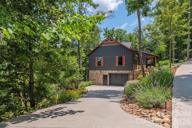28 Garren View Drive, Fairview, NC 28730