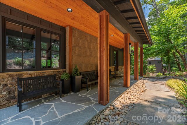 28 Garren View Drive, Fairview, NC 28730