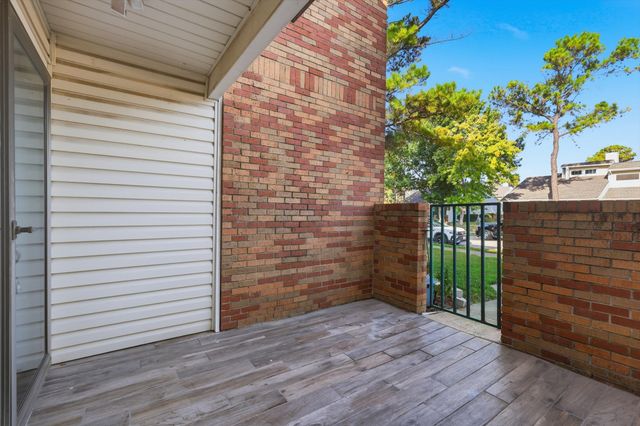 708 Creekwood Drive, Lewisville, TX 75067