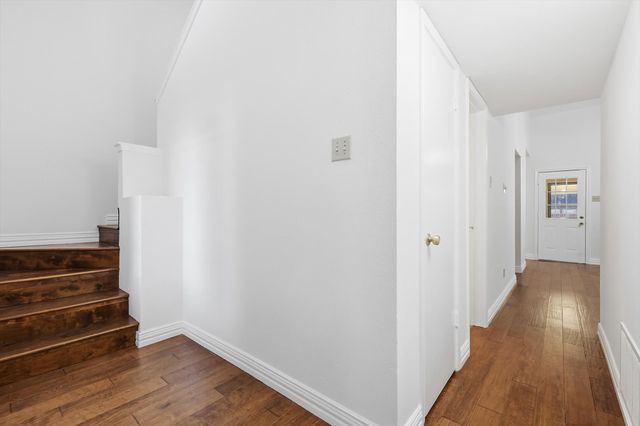 708 Creekwood Drive, Lewisville, TX 75067