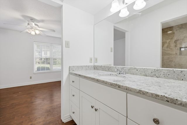 708 Creekwood Drive, Lewisville, TX 75067