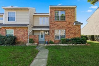 708 Creekwood Drive, Lewisville, TX 75067