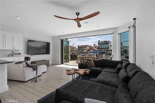 3915 Marcus Avenue, Newport Beach, CA 92663