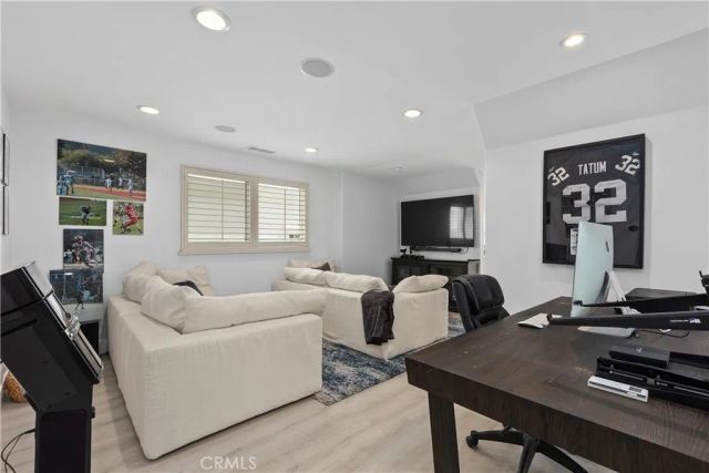 3915 Marcus Avenue, Newport Beach, CA 92663