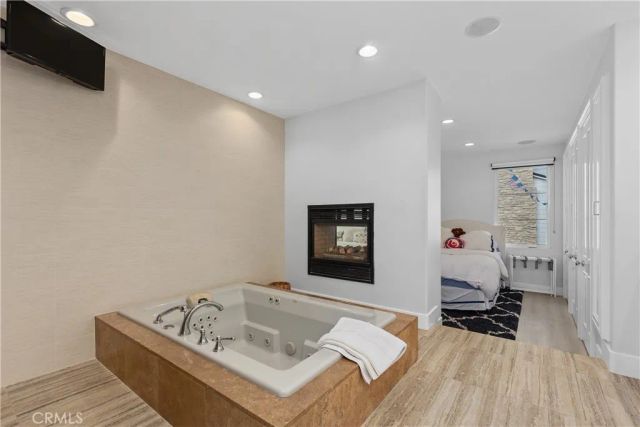 3915 Marcus Avenue, Newport Beach, CA 92663