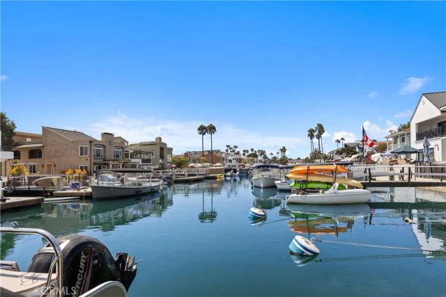 3915 Marcus Avenue, Newport Beach, CA 92663