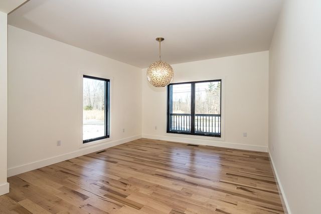 20 Sherwood Road, Rutland City, VT 05701