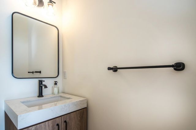 20 Sherwood Road, Rutland City, VT 05701