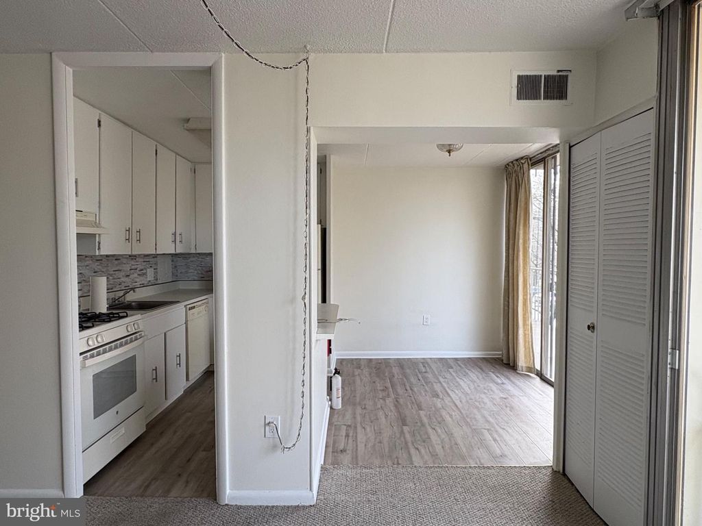 401 COOPER LANDING RD #208, CHERRY HILL, NJ 08002 — photo 5
