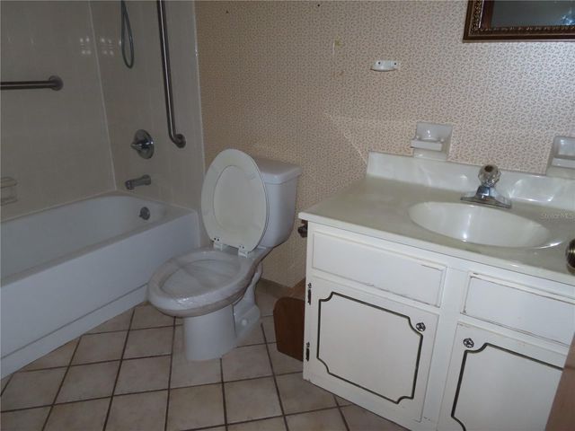 2016 AMESBURY DRIVE, Auburndale, FL 33823