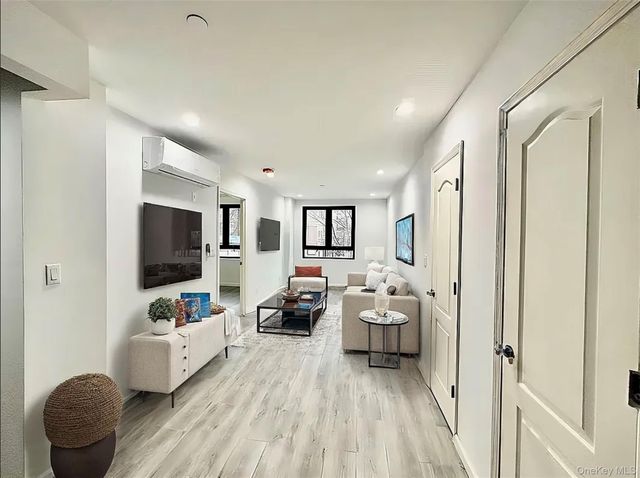 7302 Woodside Avenue 3A, Woodside, NY 11377