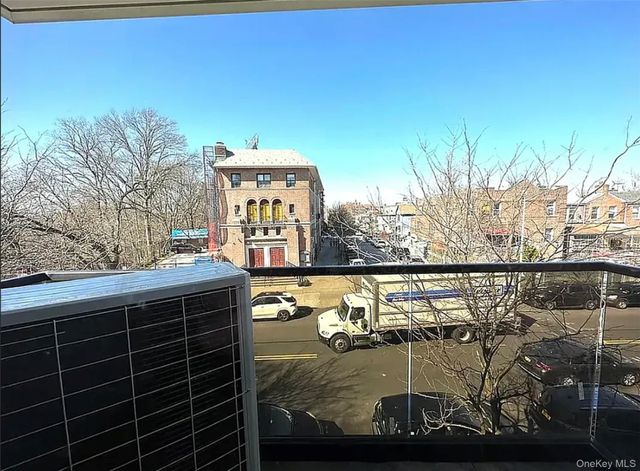 7302 Woodside Avenue 3A, Woodside, NY 11377