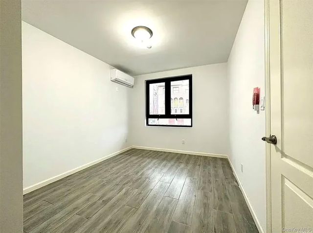 7302 Woodside Avenue 3A, Woodside, NY 11377