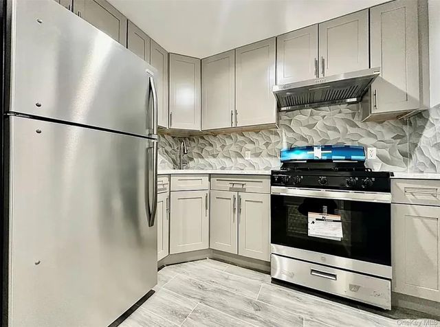 7302 Woodside Avenue 3A, Woodside, NY 11377