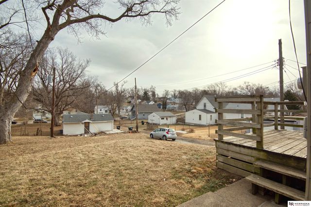 3715 N 44th Avenue, Omaha, NE 68111