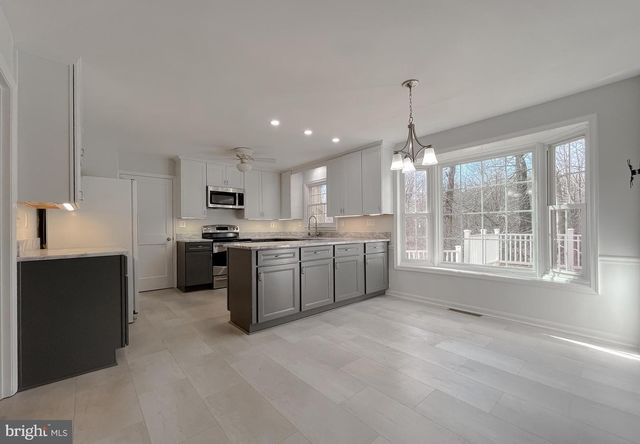 513 CLARKS RUN RD, La Plata, MD 20646