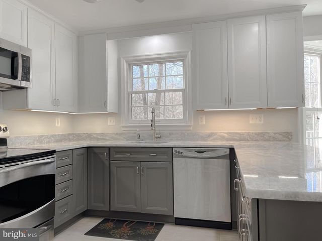 513 CLARKS RUN RD, La Plata, MD 20646