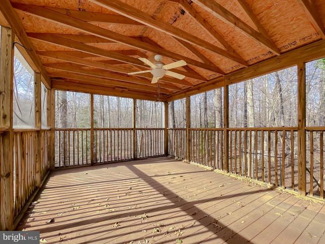 513 CLARKS RUN RD, La Plata, MD 20646