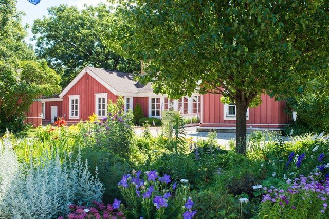 1542 Meadow View Lane, Grayslake, IL 60030