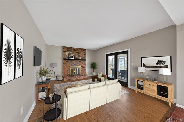 30110 Manor Drive, Madison Heights, MI 48071