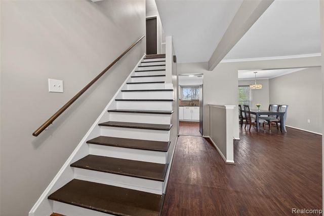 30110 Manor Drive, Madison Heights, MI 48071