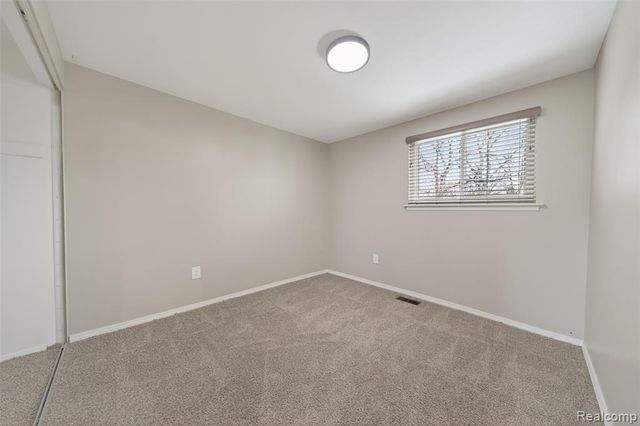 30110 Manor Drive, Madison Heights, MI 48071