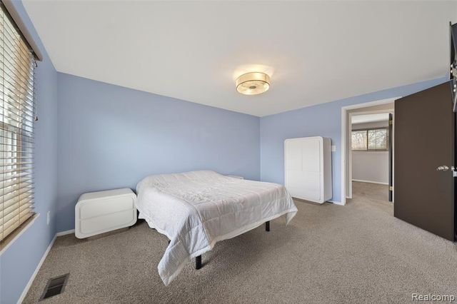 30110 Manor Drive, Madison Heights, MI 48071