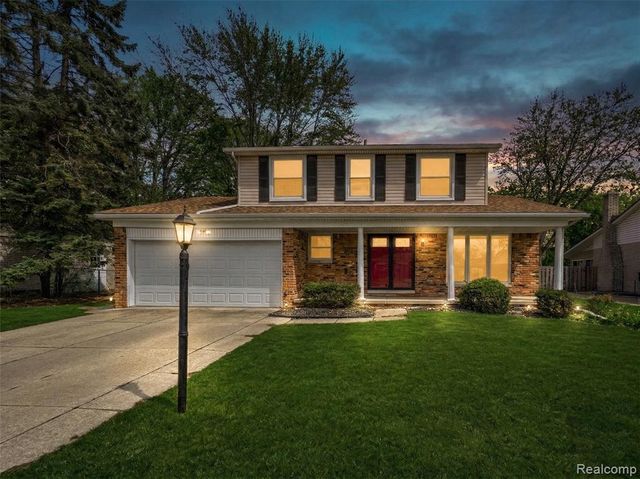 30110 Manor Drive, Madison Heights, MI 48071