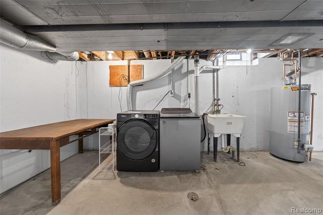 30110 Manor Drive, Madison Heights, MI 48071