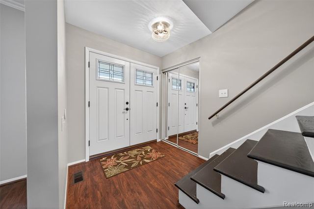 30110 Manor Drive, Madison Heights, MI 48071