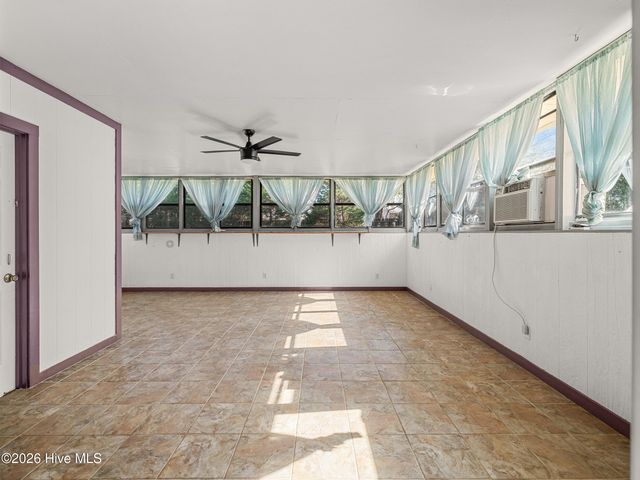 2200 Colony Plaza, Jacksonville, NC 28546