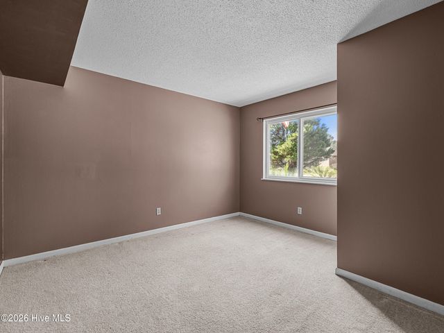 2200 Colony Plaza, Jacksonville, NC 28546