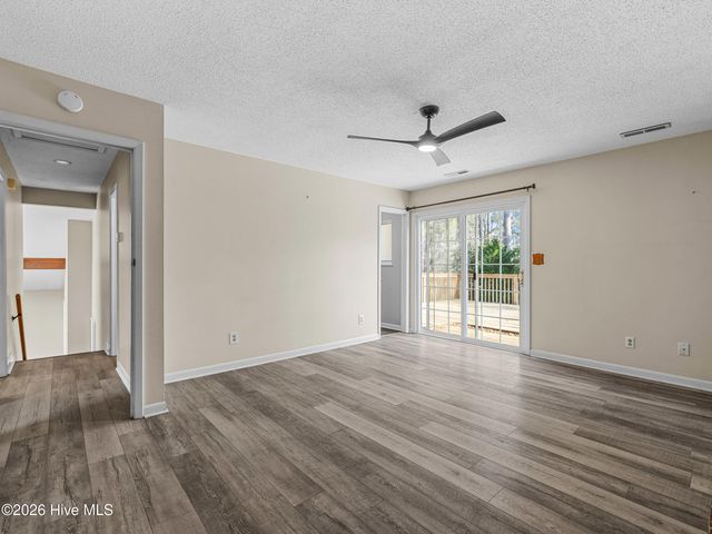 2200 Colony Plaza, Jacksonville, NC 28546