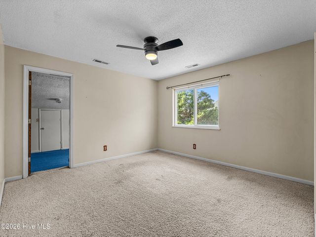 2200 Colony Plaza, Jacksonville, NC 28546