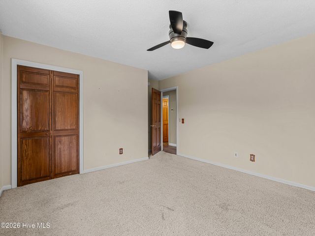 2200 Colony Plaza, Jacksonville, NC 28546