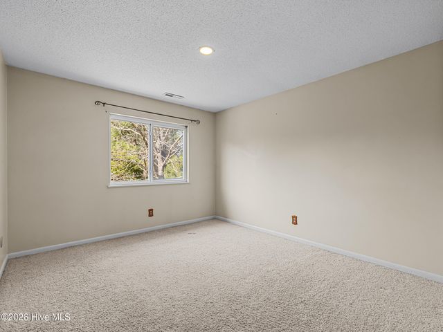 2200 Colony Plaza, Jacksonville, NC 28546