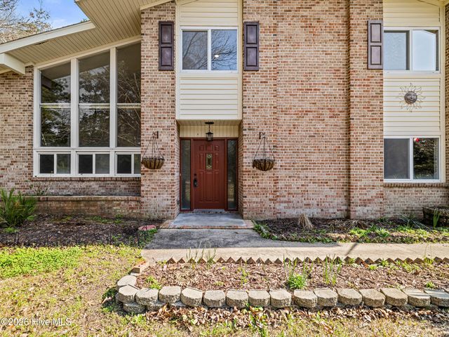 2200 Colony Plaza, Jacksonville, NC 28546