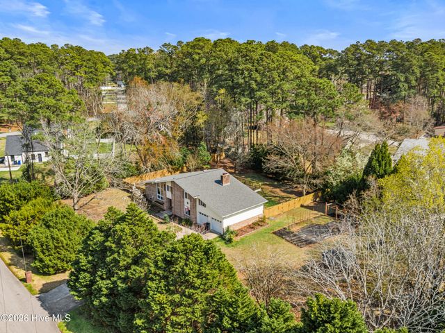 2200 Colony Plaza, Jacksonville, NC 28546