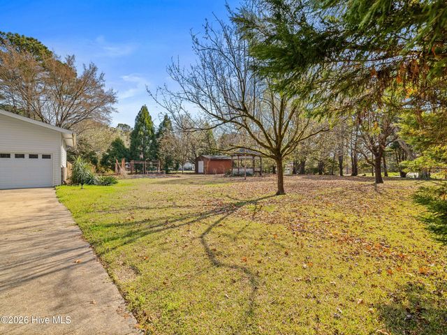 2200 Colony Plaza, Jacksonville, NC 28546