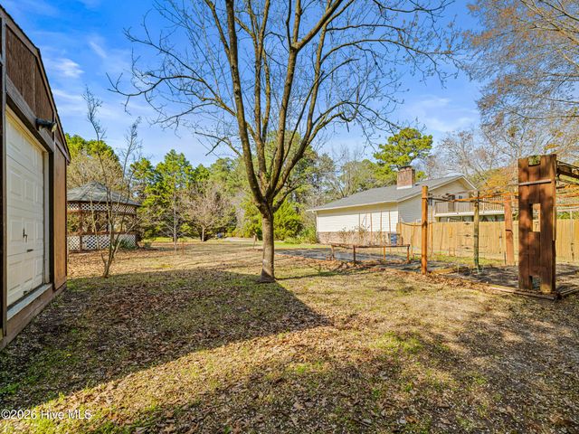 2200 Colony Plaza, Jacksonville, NC 28546