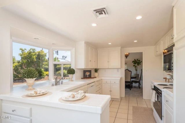 1808 Burleson Avenue, Thousand Oaks, CA 91360