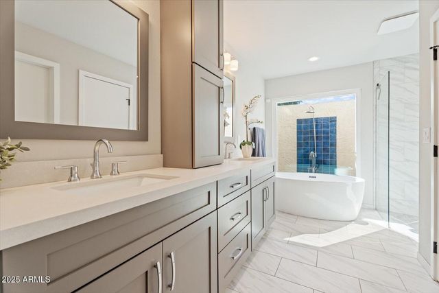 7343 E MONTEBELLO Avenue, Scottsdale, AZ 85250