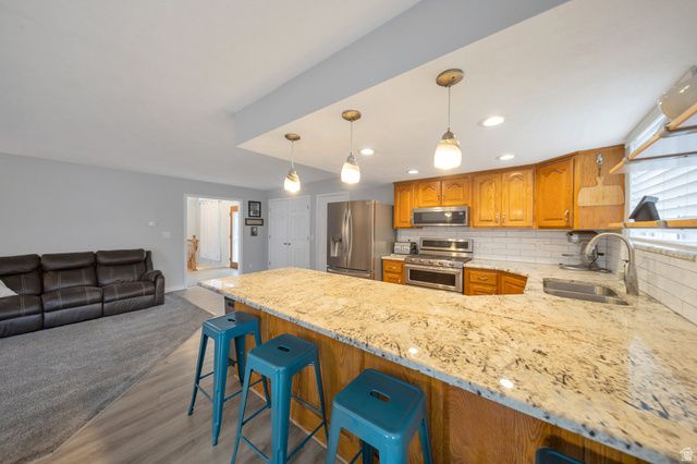 1806 E 9800 S, Sandy, UT 84092