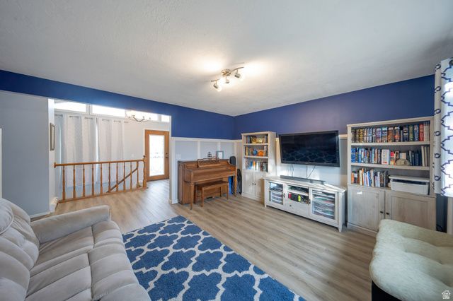 1806 E 9800 S, Sandy, UT 84092