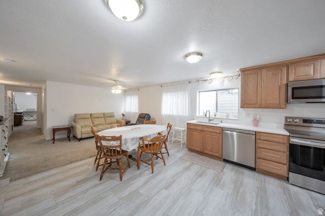 1806 E 9800 S, Sandy, UT 84092